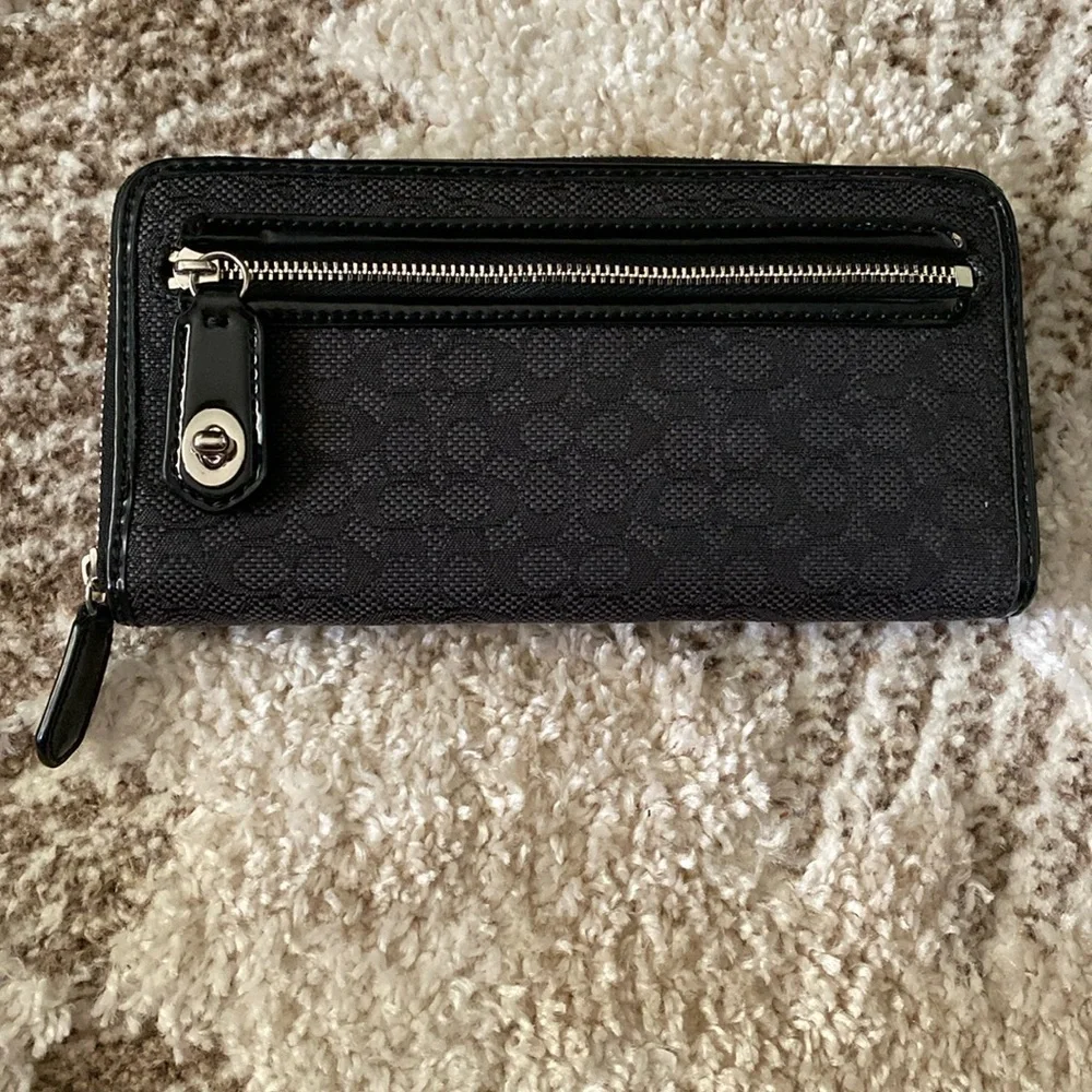 Coach Black Wallet with Silver Zipper - Picture 1 of 4